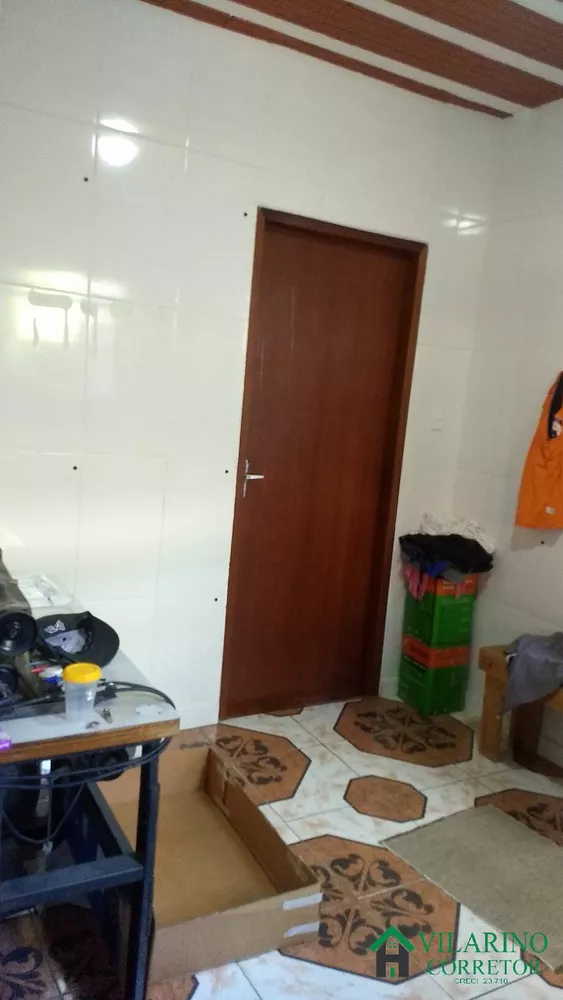 Casa à venda com 2 quartos, 400m² - Foto 3