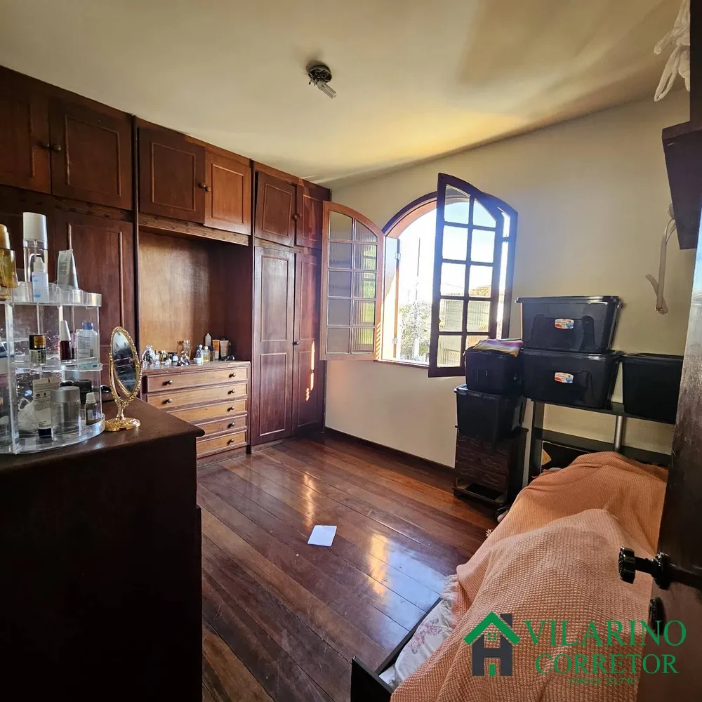 Casa, 4 quartos, 185 m² - Foto 1