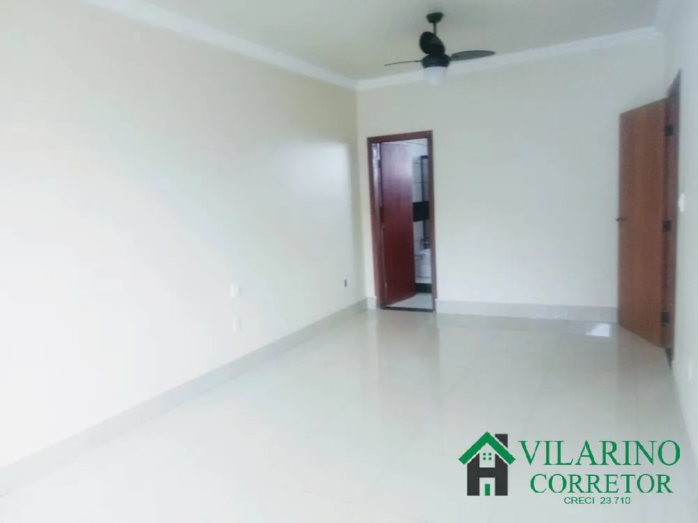 Casa, 4 quartos, 330 m² - Foto 1