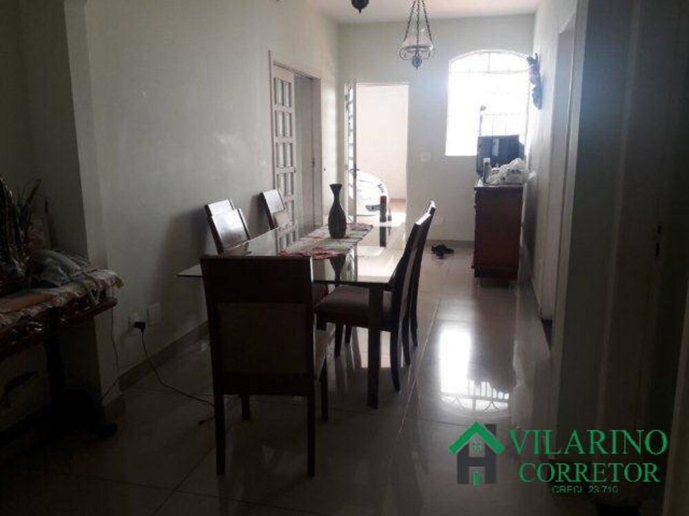 Casa, 7 quartos, 240 m² - Foto 3