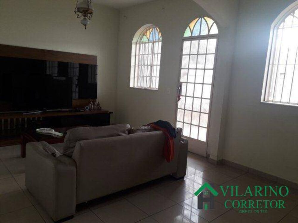 Casa, 7 quartos, 240 m² - Foto 2