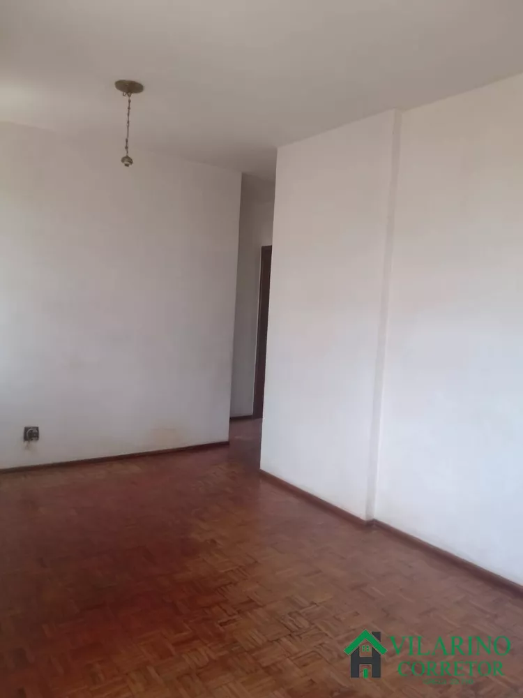 Apartamento à venda com 3 quartos, 71m² - Foto 2