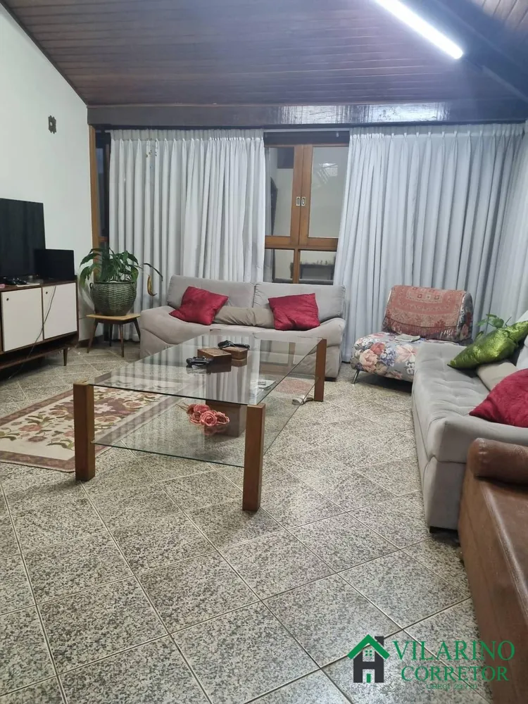 Casa, 5 quartos, 220 m² - Foto 2