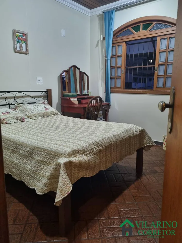 Casa, 5 quartos, 220 m² - Foto 1