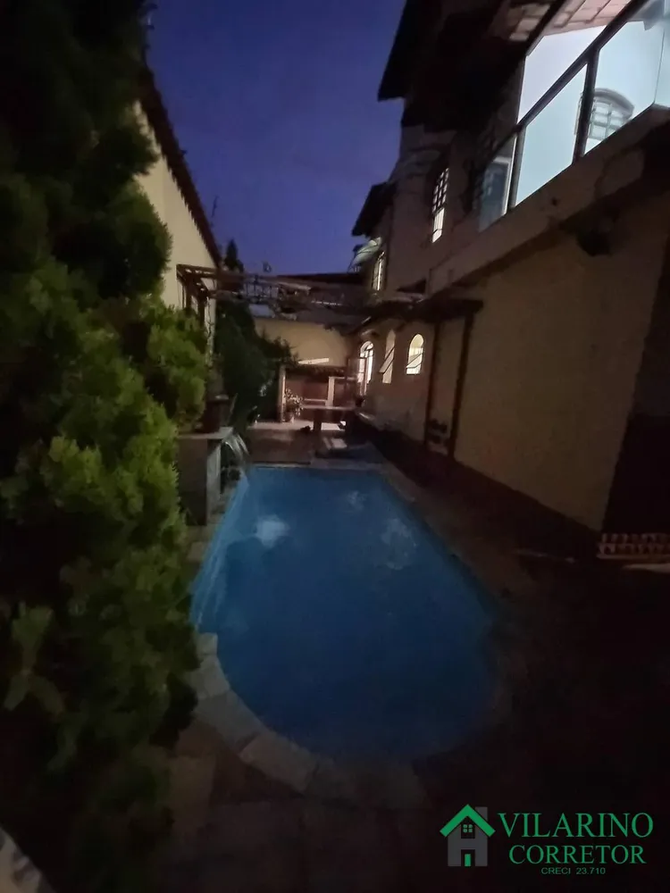 Casa, 5 quartos, 220 m² - Foto 4