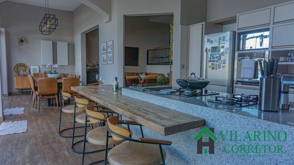 Casa à venda com 4 quartos, 292m² - Foto 3