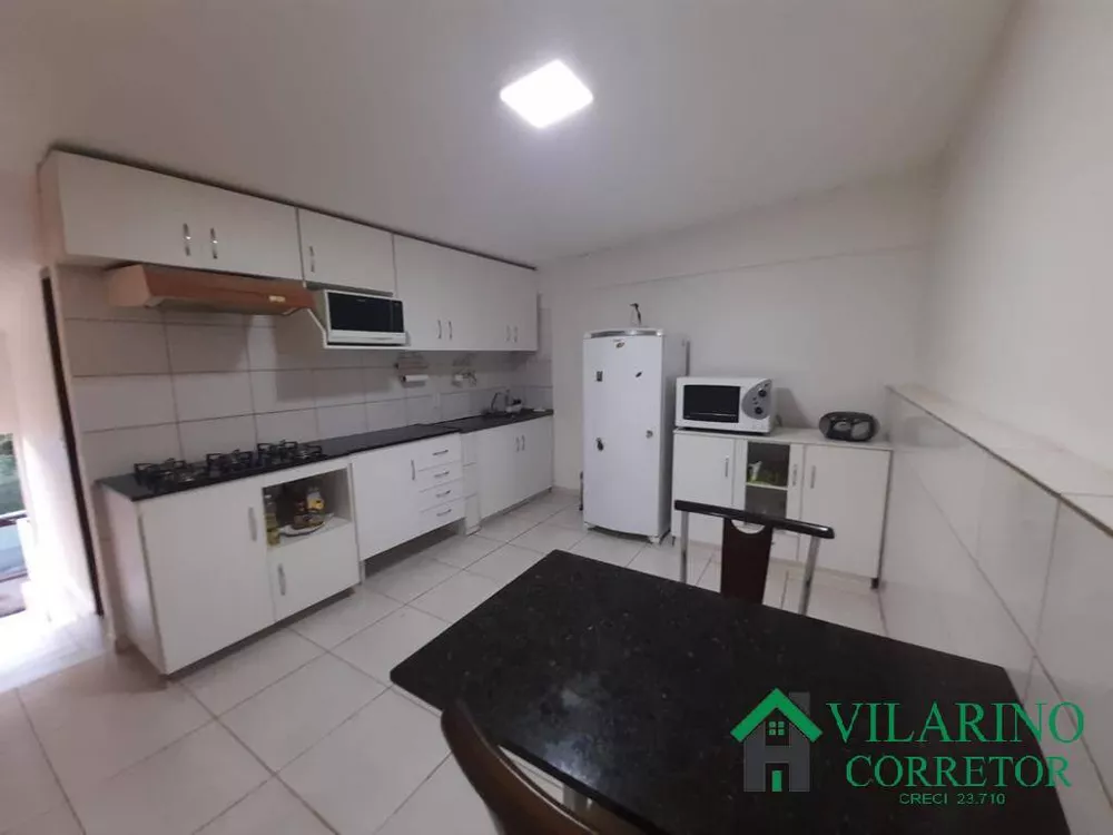 Casa à venda com 4 quartos, 194m² - Foto 1