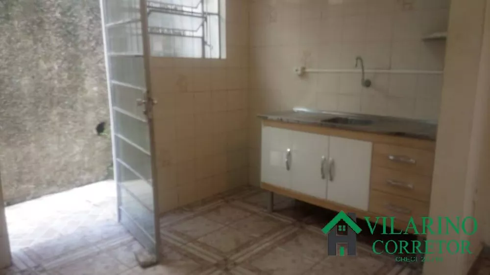 Casa à venda com 3 quartos, 300m² - Foto 4