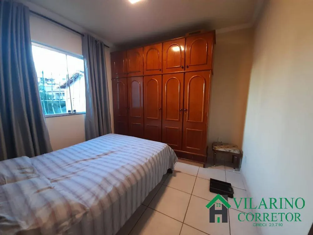 Casa, 4 quartos, 194 m² - Foto 2