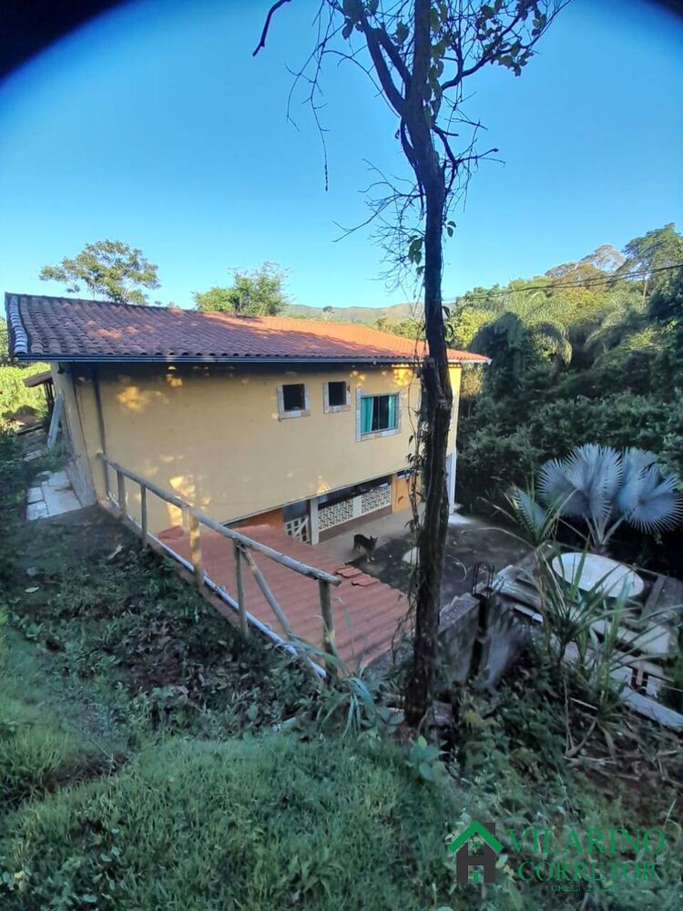 Casa, 3 quartos, 245 m² - Foto 1