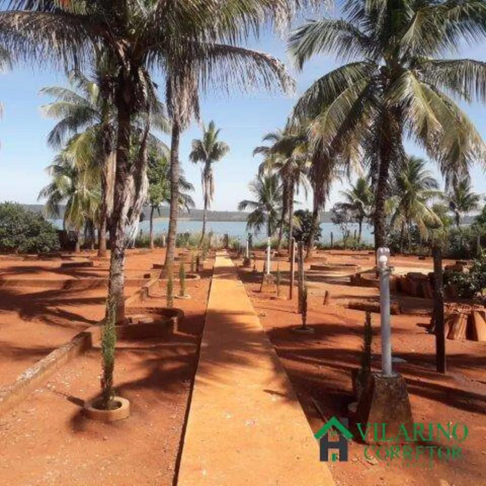 Fazenda à venda com 3 quartos, 200m² - Foto 1