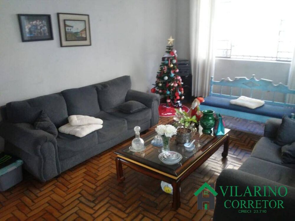 Casa à venda com 5 quartos, 237m² - Foto 2