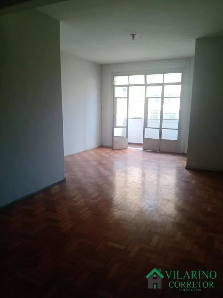 Apartamento à venda com 3 quartos, 136m² - Foto 1