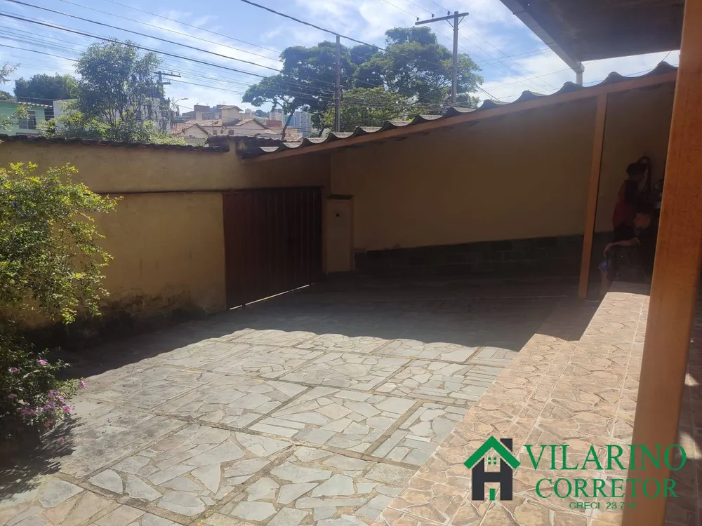 Casa, 5 quartos, 217 m² - Foto 1