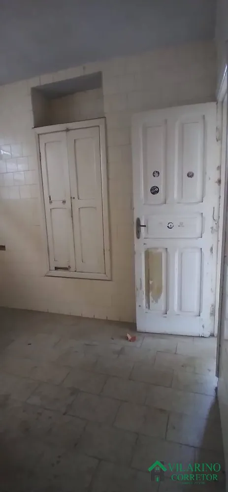 Casa, 3 quartos, 226 m² - Foto 2