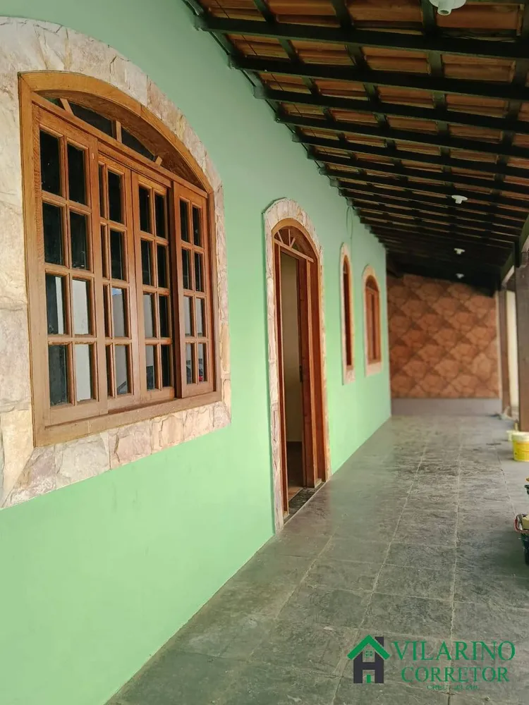 Casa, 3 quartos, 222 m² - Foto 1