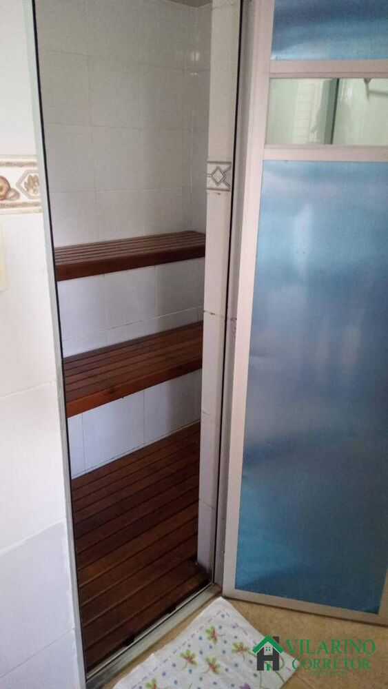 Casa à venda com 3 quartos, 220m² - Foto 2