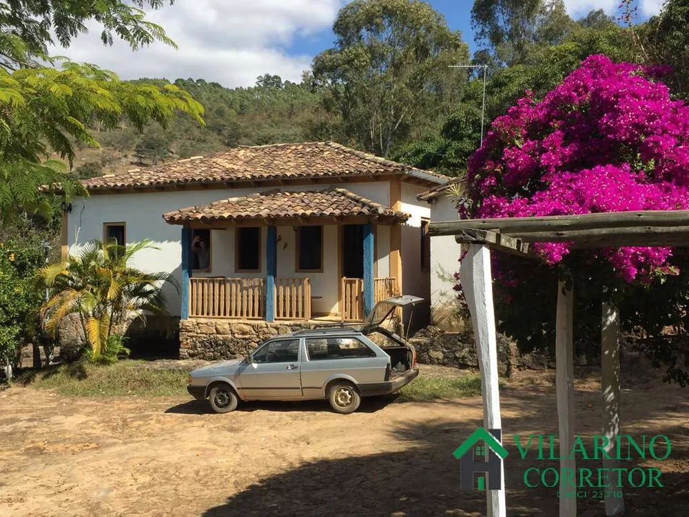 Fazenda à venda com 3 quartos, 200m² - Foto 1