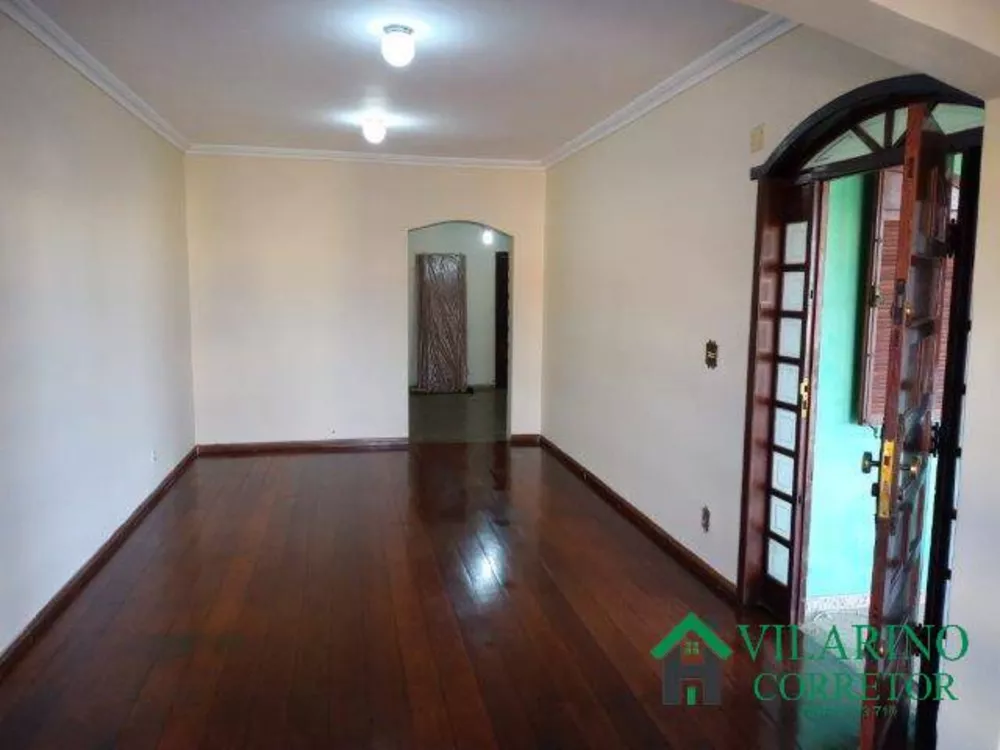 Casa à venda e aluguel com 3 quartos, 230m² - Foto 4