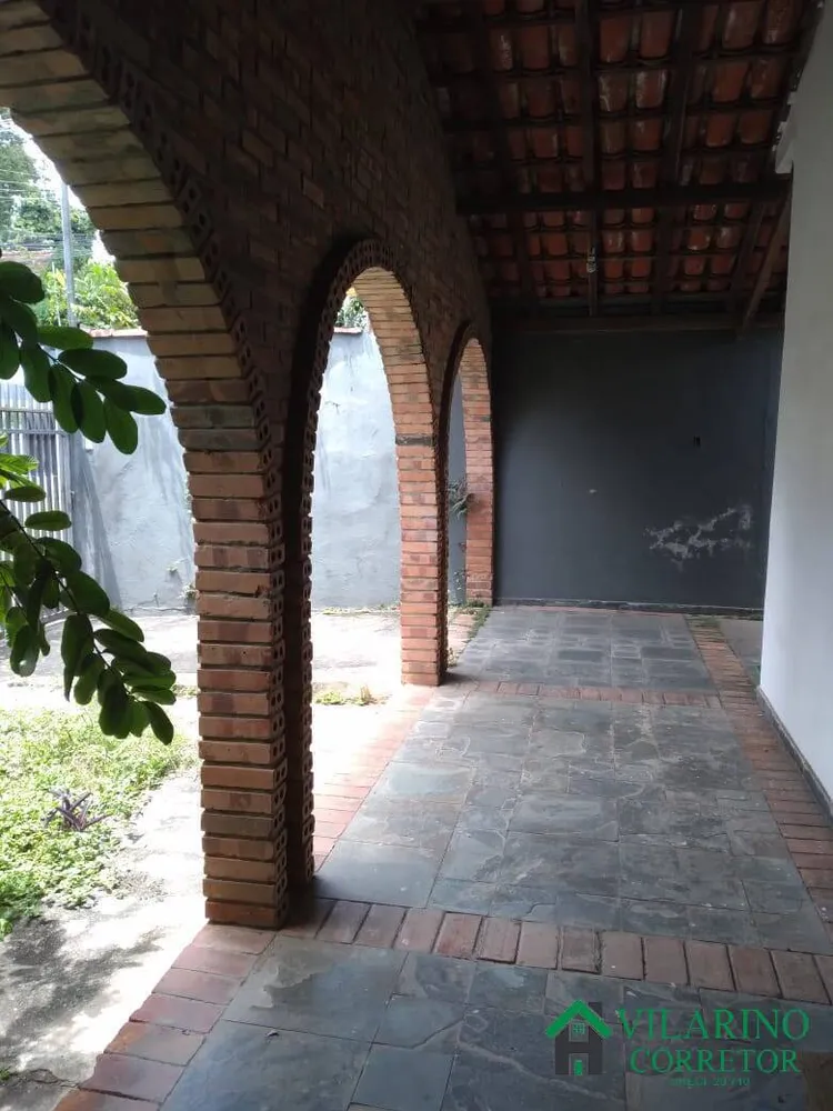 Casa, 4 quartos, 251 m² - Foto 1