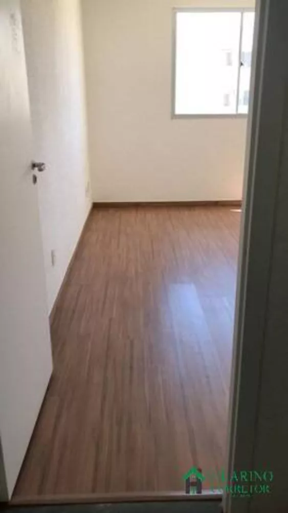 Apartamento à venda com 2 quartos, 45m² - Foto 3