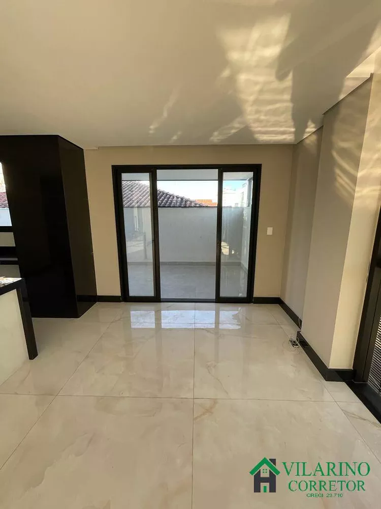 Apartamento à venda com 3 quartos, 200m² - Foto 1