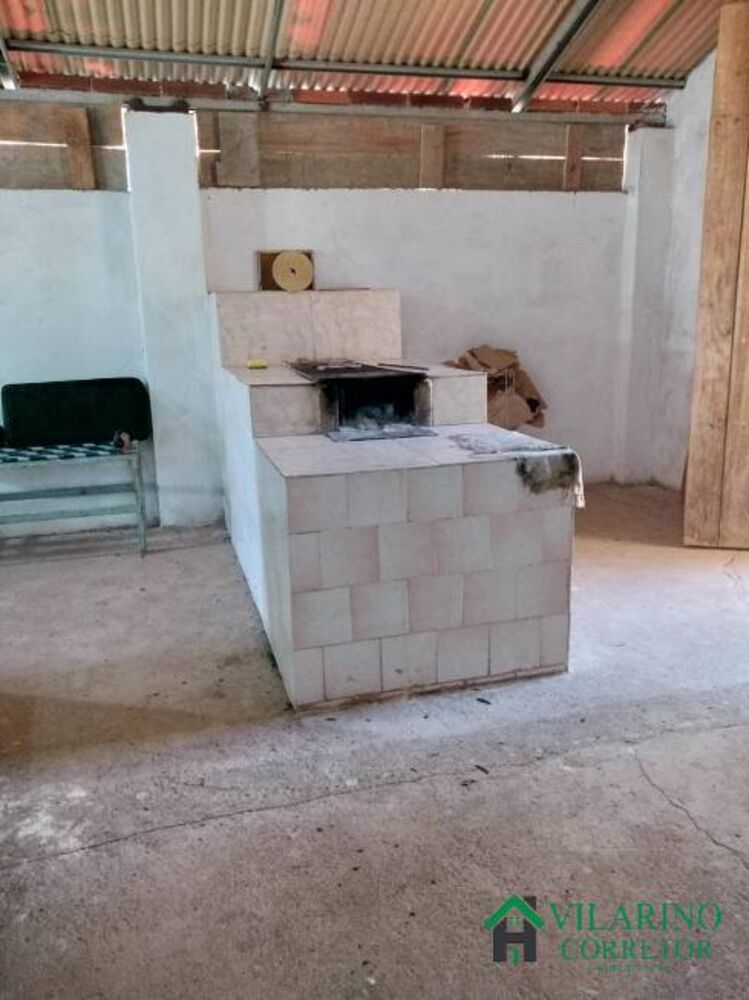 Fazenda à venda com 3 quartos, 250m² - Foto 2