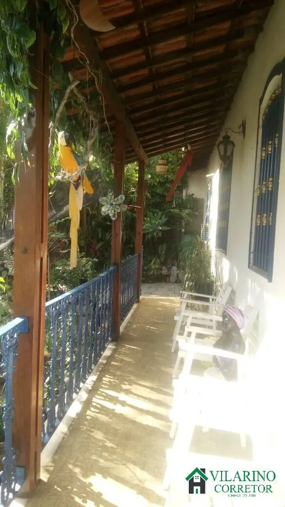 Casa, 5 quartos, 224 m² - Foto 1