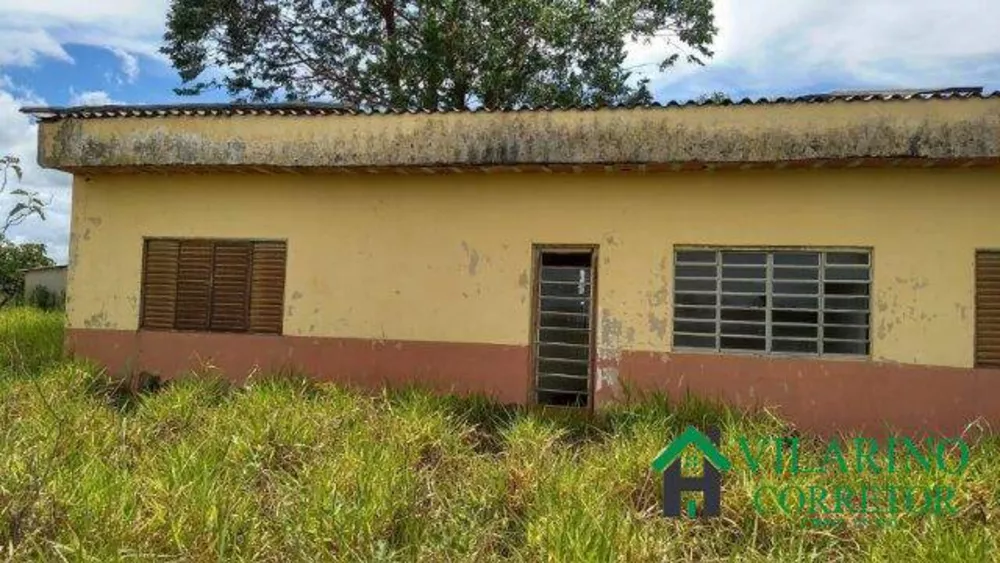 Fazenda à venda com 2 quartos, 220m² - Foto 1