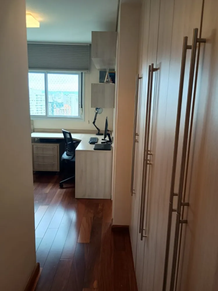 Apartamento, 3 quartos, 216 m² - Foto 2