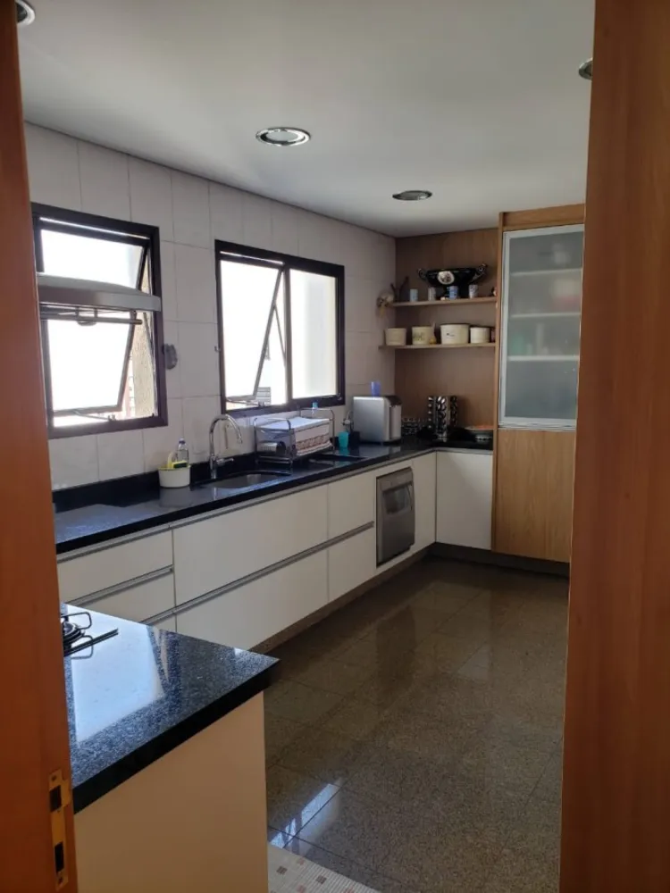 Apartamento, 4 quartos, 230 m² - Foto 2