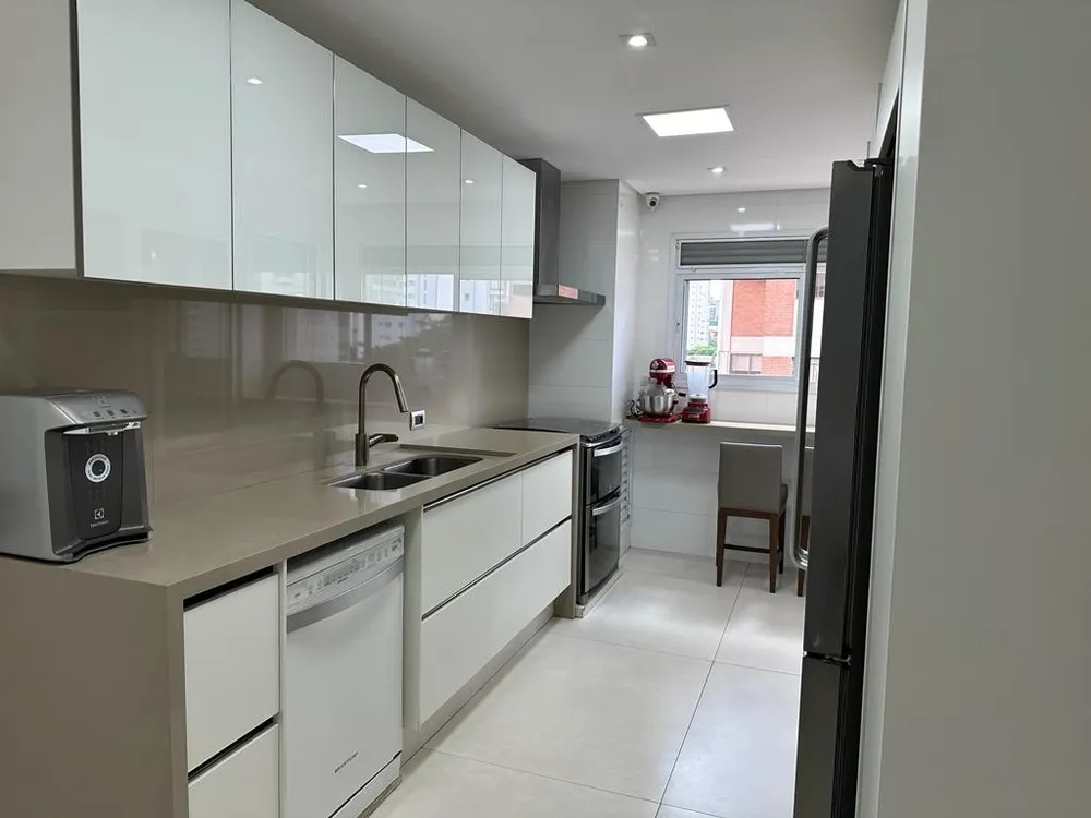 Apartamento, 4 quartos, 268 m² - Foto 1