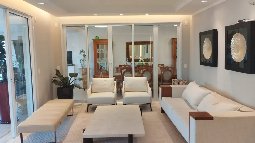 Apartamento, 3 quartos, 245 m² - Foto 2