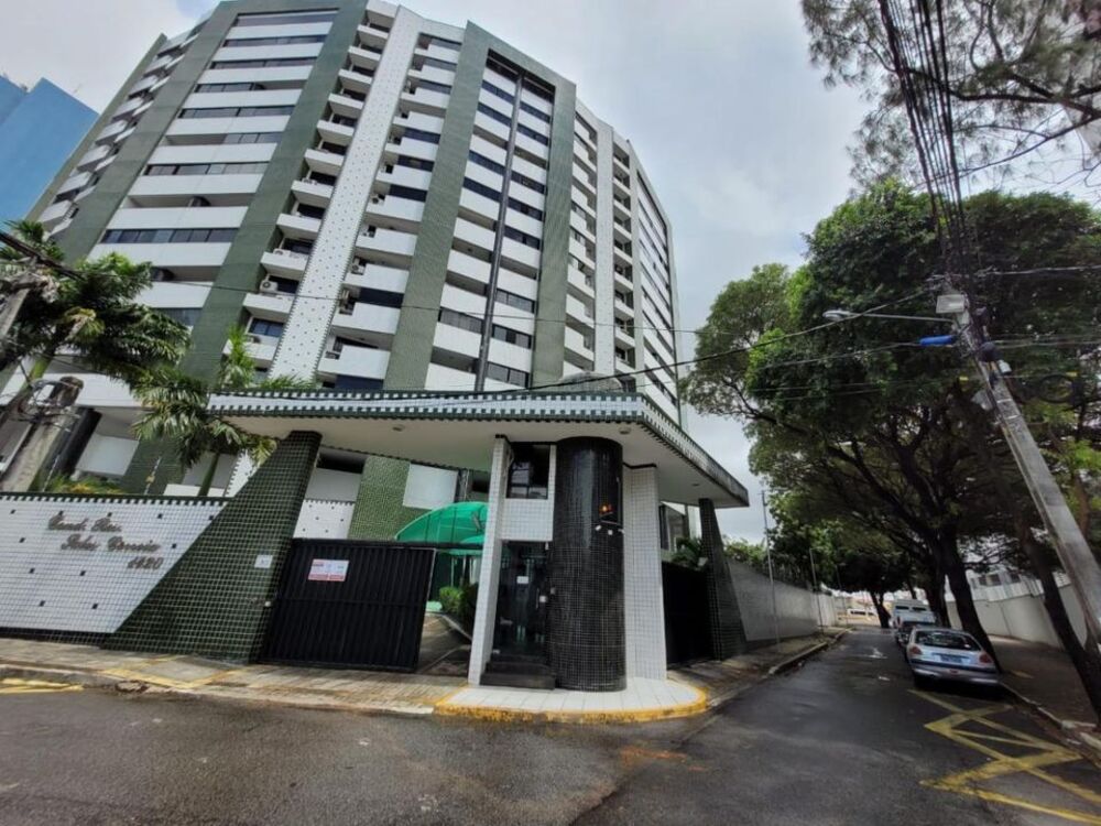 Apartamento à venda com 4 quartos, 210m² - Foto 3