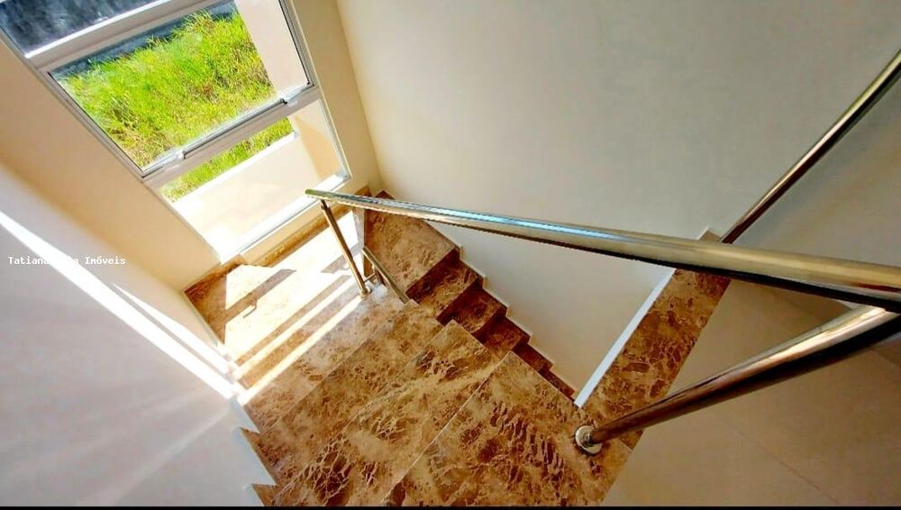 Casa de Condomínio à venda com 3 quartos, 127m² - Foto 1