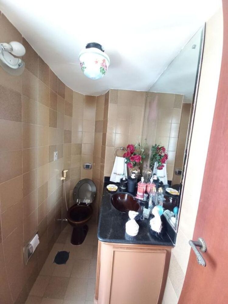 Apartamento à venda com 3 quartos, 140m² - Foto 5