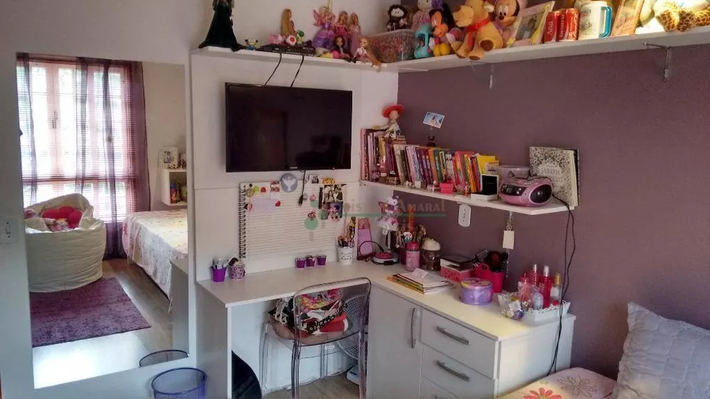 Casa, 4 quartos, 240 m² - Foto 26