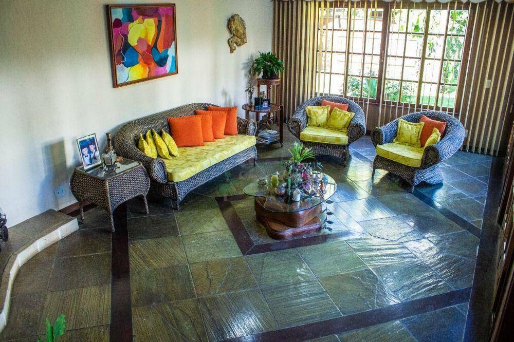 Casa de Condomínio à venda com 3 quartos, 380m² - Foto 3