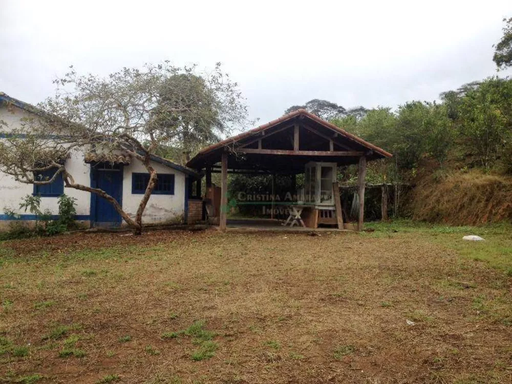 Fazenda à venda com 4 quartos, 240m² - Foto 1