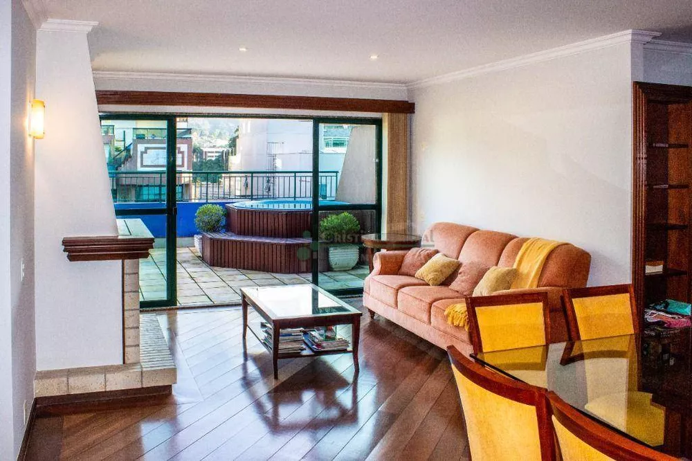 Cobertura, 3 quartos, 240 m² - Foto 1