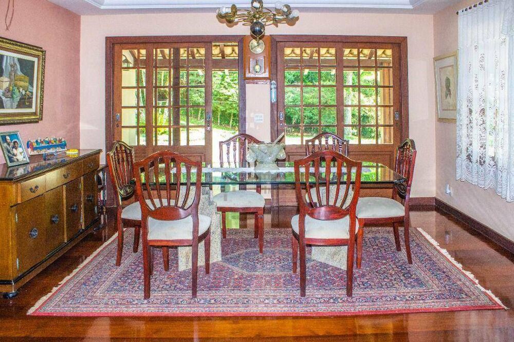Casa de Condomínio à venda com 4 quartos, 427m² - Foto 2