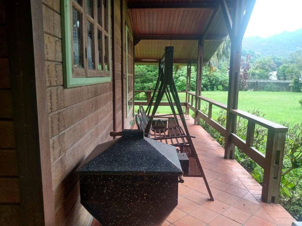 Casa à venda com 5 quartos, 150m² - Foto 3