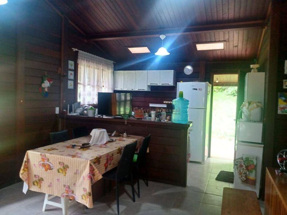 Casa à venda com 5 quartos, 150m² - Foto 4