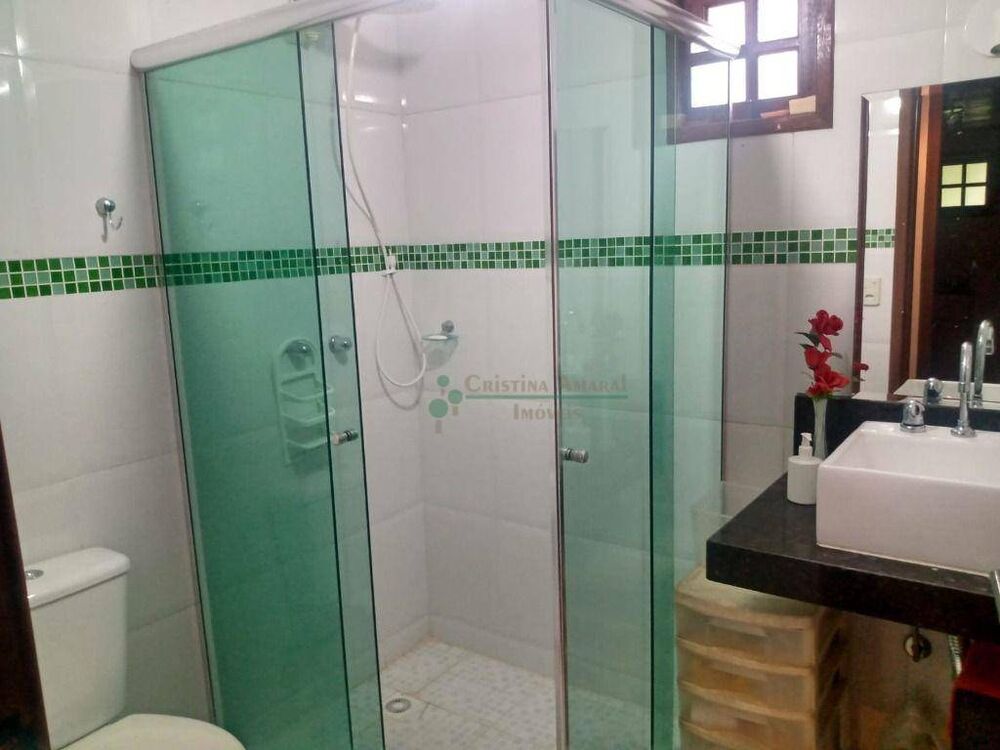 Casa à venda com 5 quartos, 150m² - Foto 2