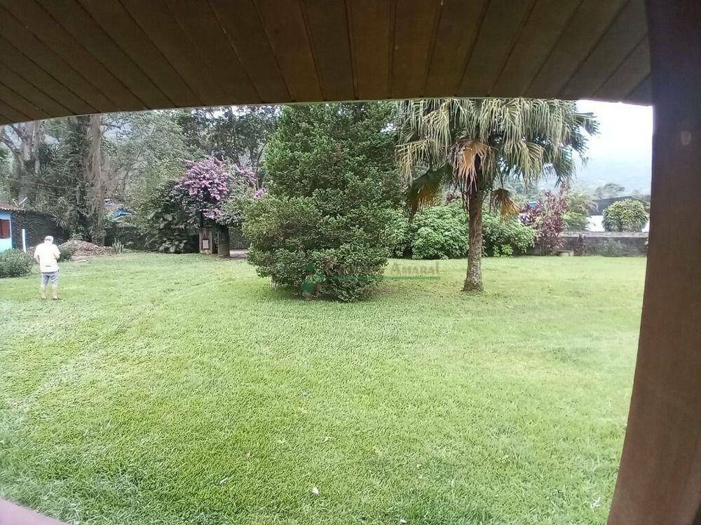 Casa à venda com 5 quartos, 150m² - Foto 1