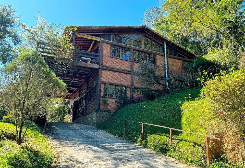 Pousada-Chalé à venda com 10 quartos, 2200m² - Foto 1