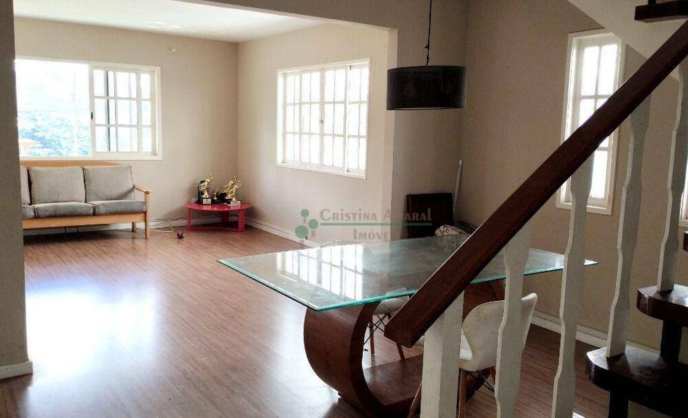 Casa de Condomínio à venda com 3 quartos, 147m² - Foto 1