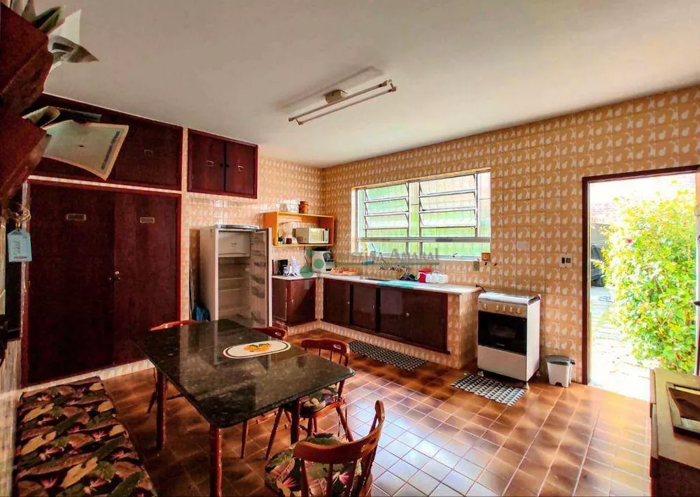 Casa, 3 quartos, 210 m² - Foto 1
