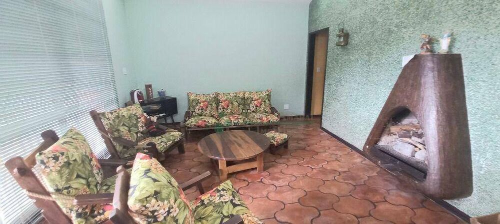 Casa à venda com 4 quartos, 332m² - Foto 3