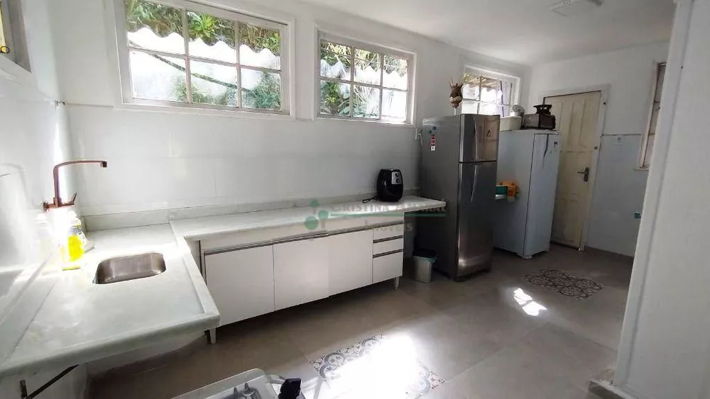Casa, 10 quartos, 327 m² - Foto 2